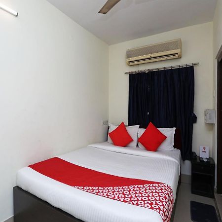 Oyo 13906 Vinita Inn Santragachi Exteriör bild