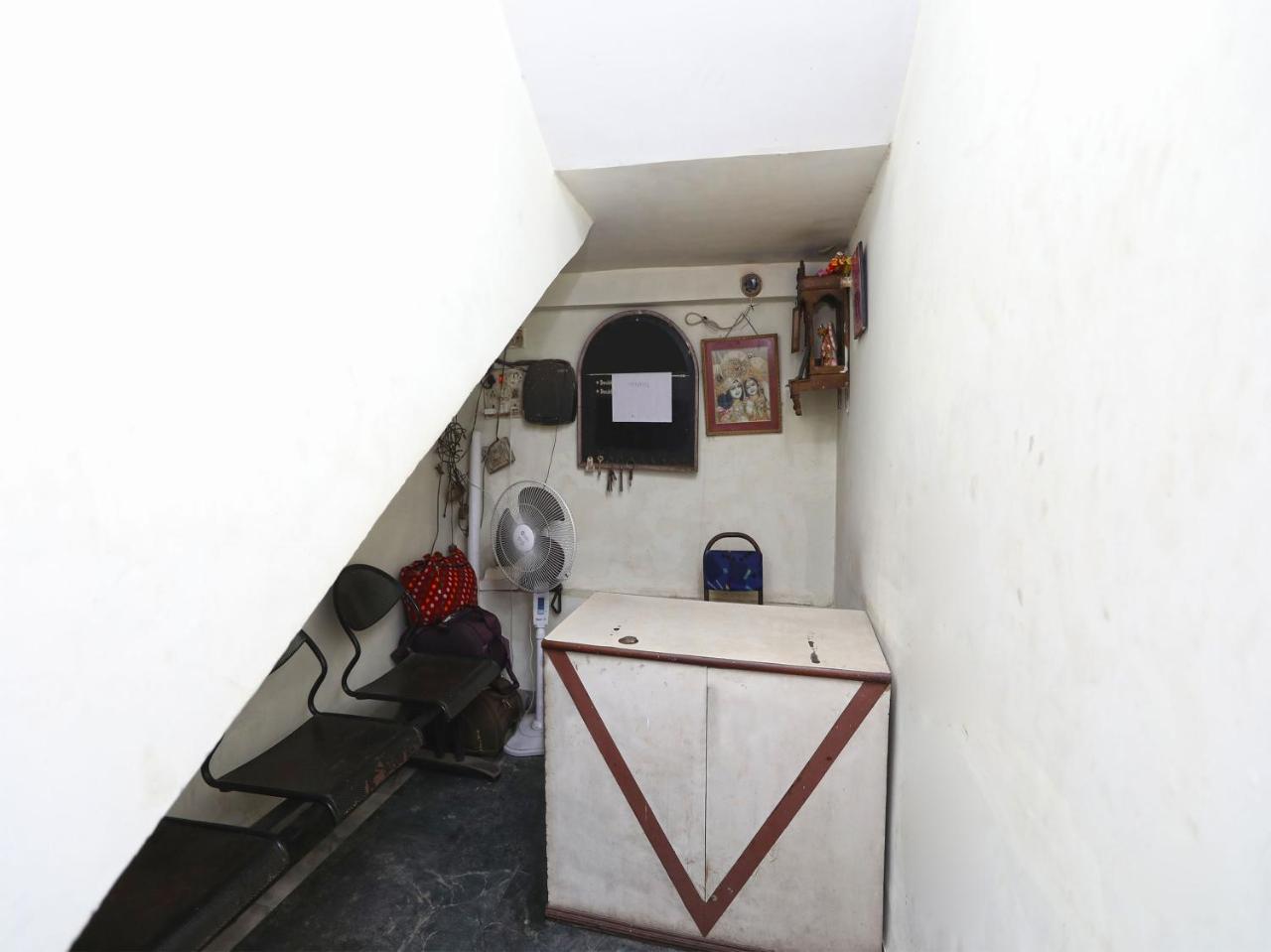 Oyo 13906 Vinita Inn Santragachi Exteriör bild