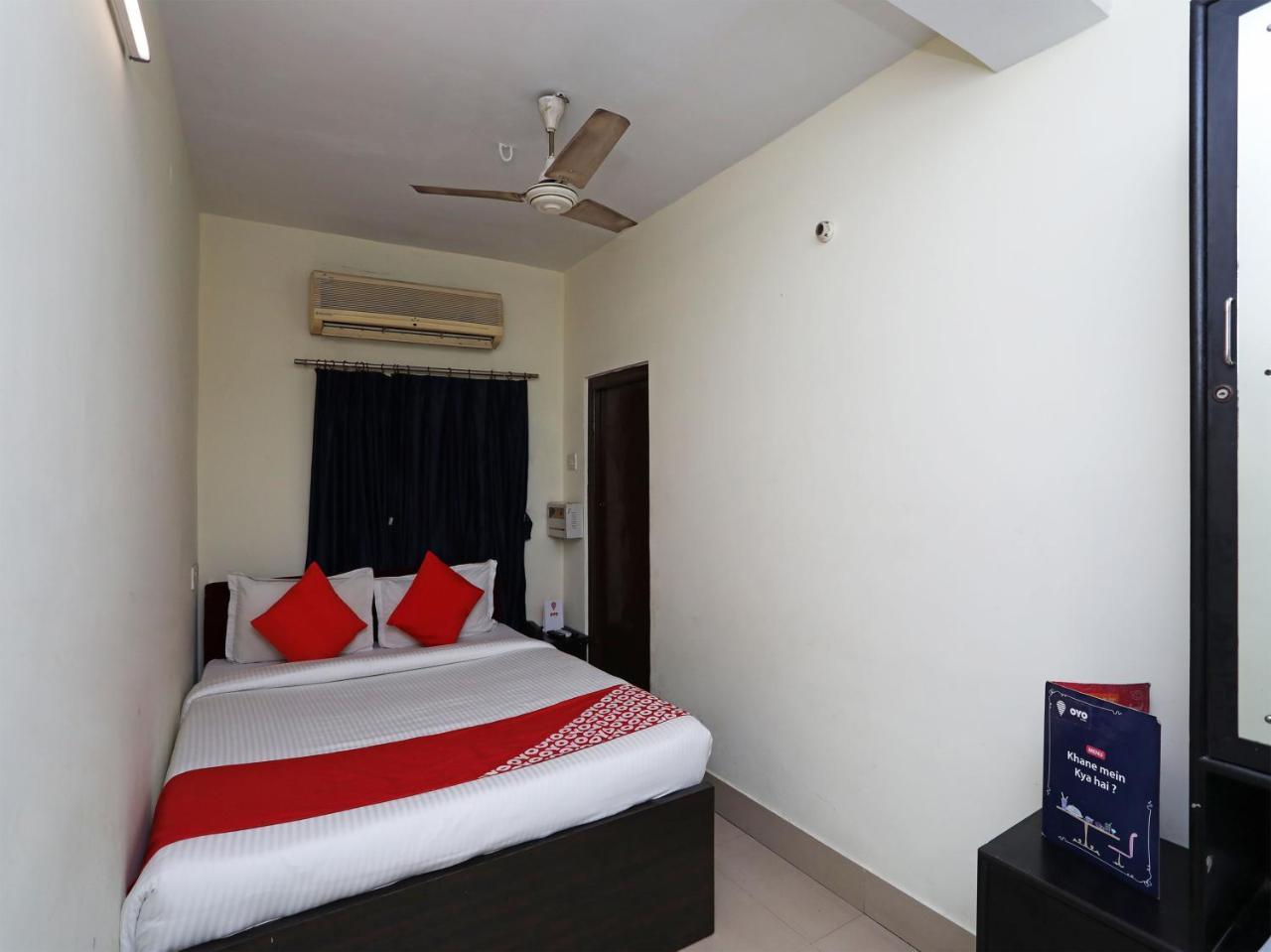 Oyo 13906 Vinita Inn Santragachi Exteriör bild