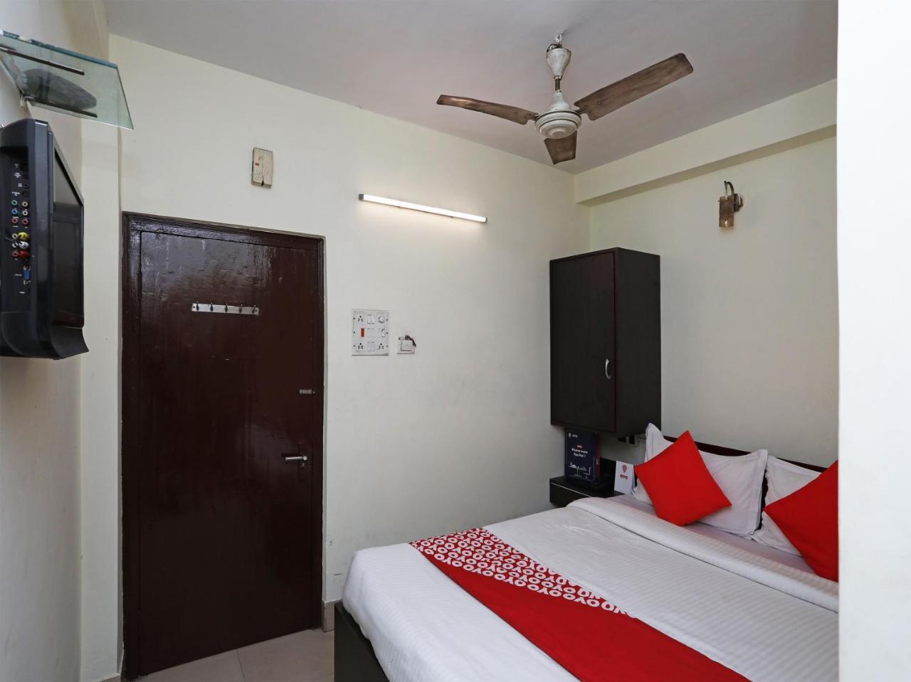 Oyo 13906 Vinita Inn Santragachi Exteriör bild