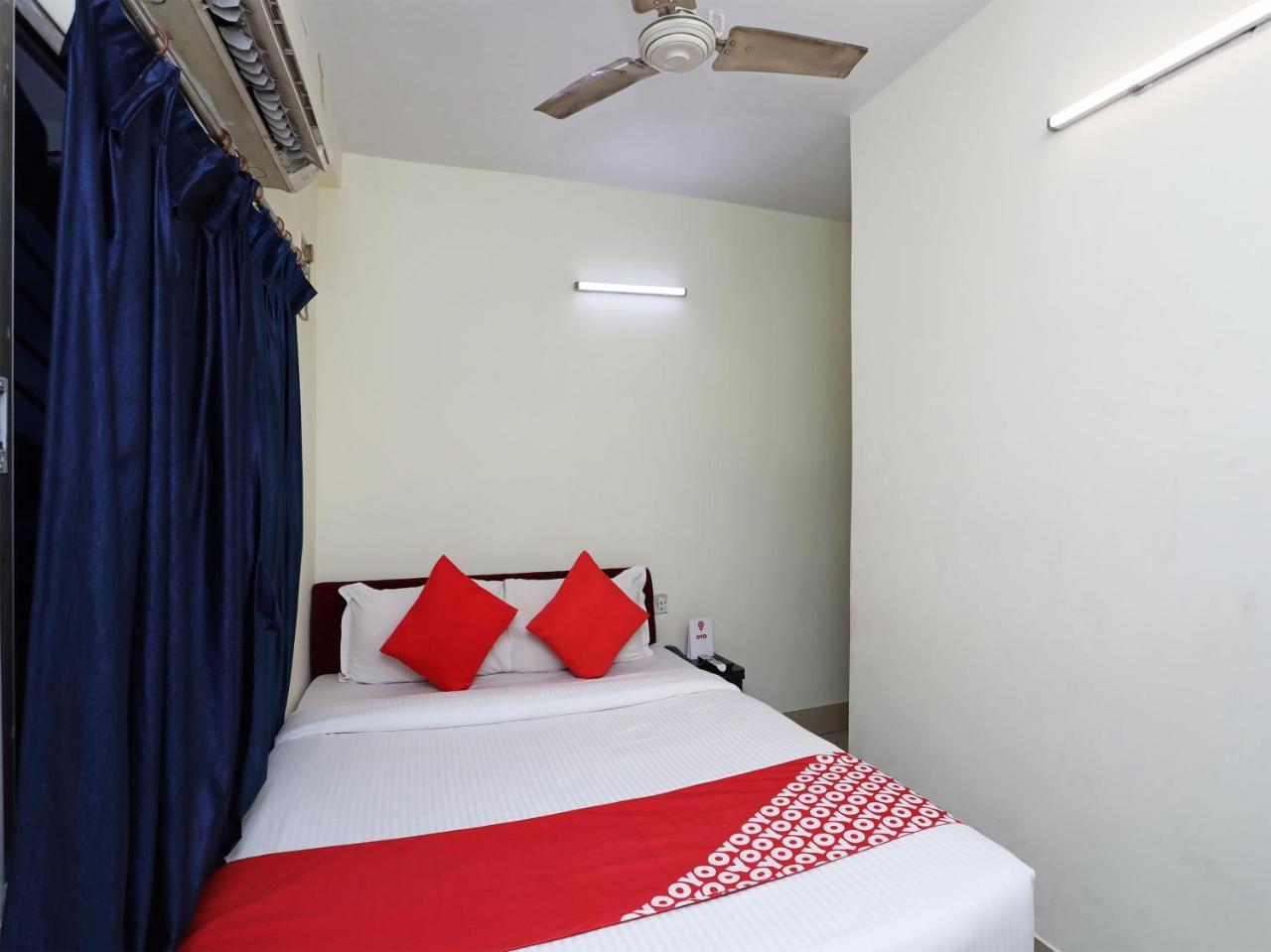 Oyo 13906 Vinita Inn Santragachi Exteriör bild