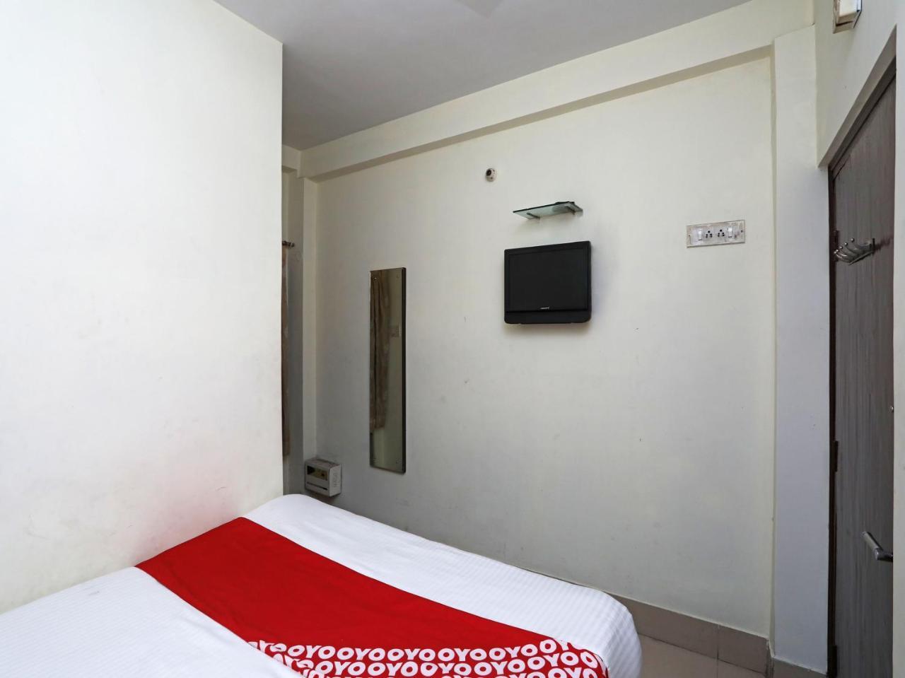 Oyo 13906 Vinita Inn Santragachi Exteriör bild