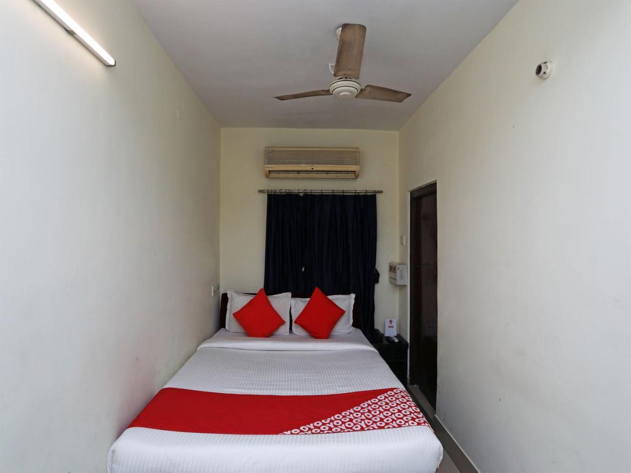 Oyo 13906 Vinita Inn Santragachi Exteriör bild